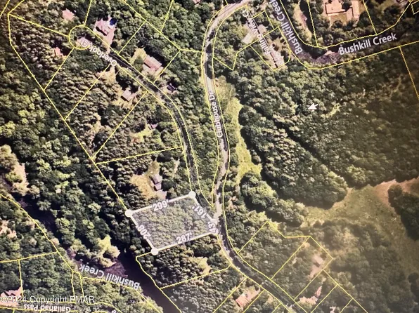 Overlook Ct, East Stroudsburg, PA 18302