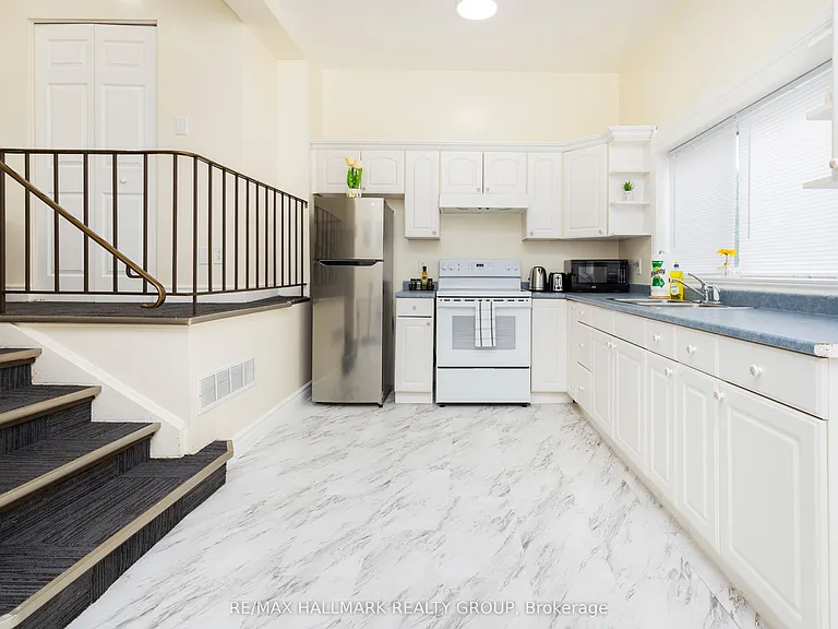 456 Bronson Ave #5 — Photo 4