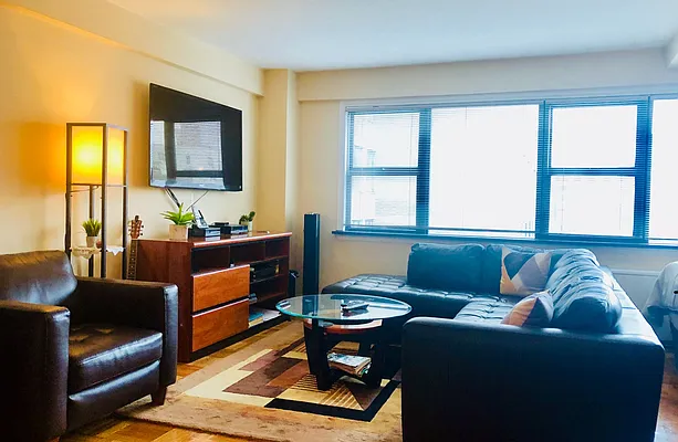 Sold by Compass Realty Central Inc. | media 5