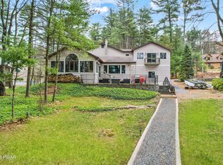 114 N Colony Cove Rd, Tafton, PA 18464