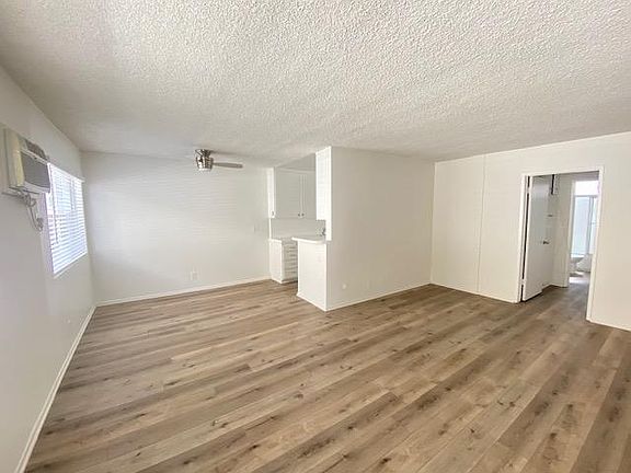 3rd image of 3206 Bagley Ave APT 2
