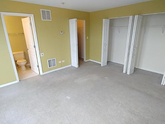 5th image of 1645 W School St APT 222