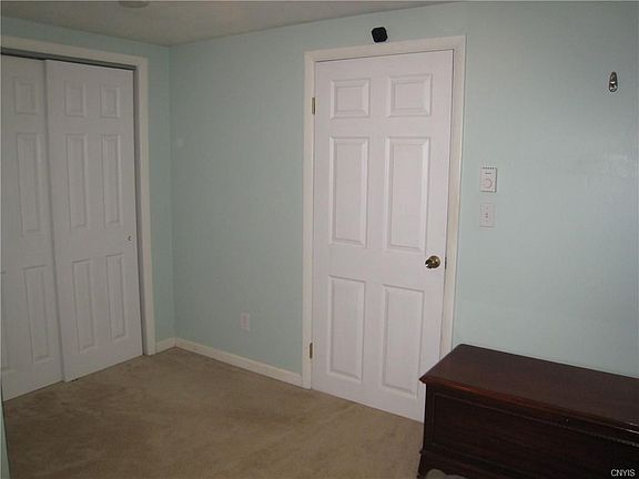 4th image of 206 Benham Ave