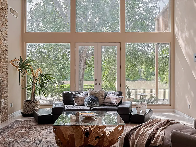 1123 Horseshoe Dr — Photo 12