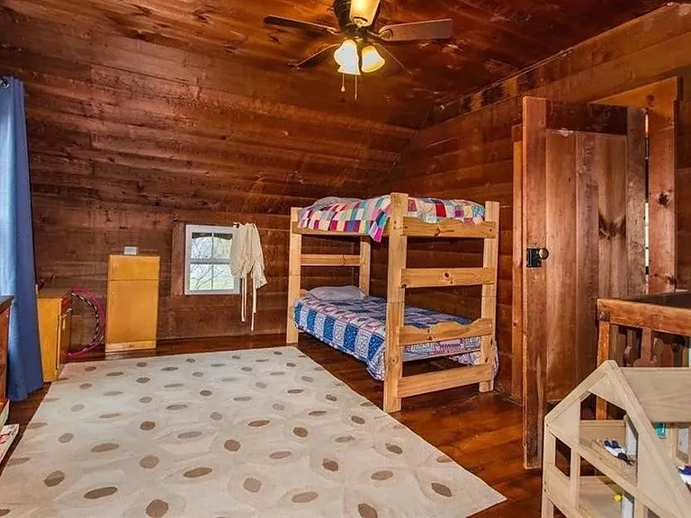 106 Cole Dr — Photo 10