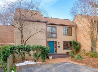 1425 Green Run Ln, Reston, VA 20190