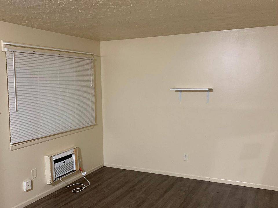 2nd image of 501 Carpenter St #Ag