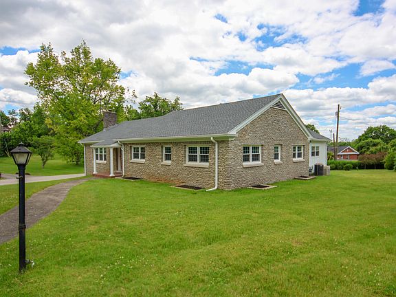 2nd image of 16 Manor Dr