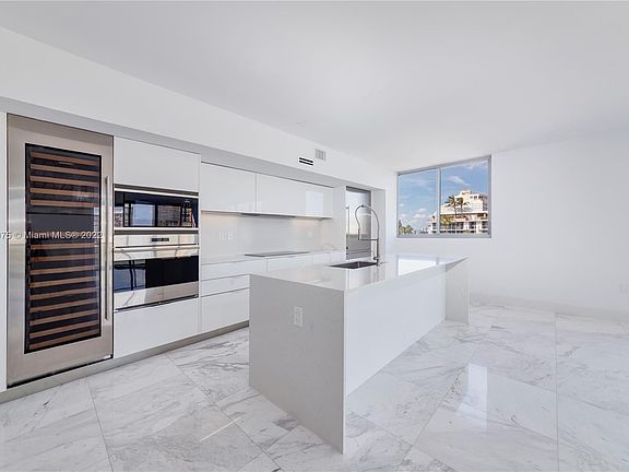 5th image of 9521 E Bay Harbor Dr Unit 702