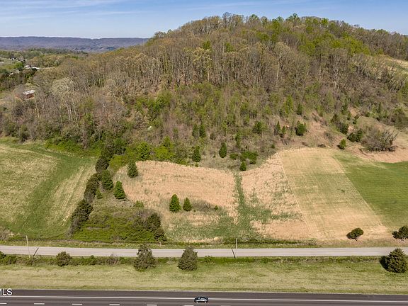2nd image of 2964 Rock Springs Rd