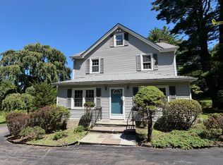 191 N Putt Corners Rd, New Paltz, NY 12561