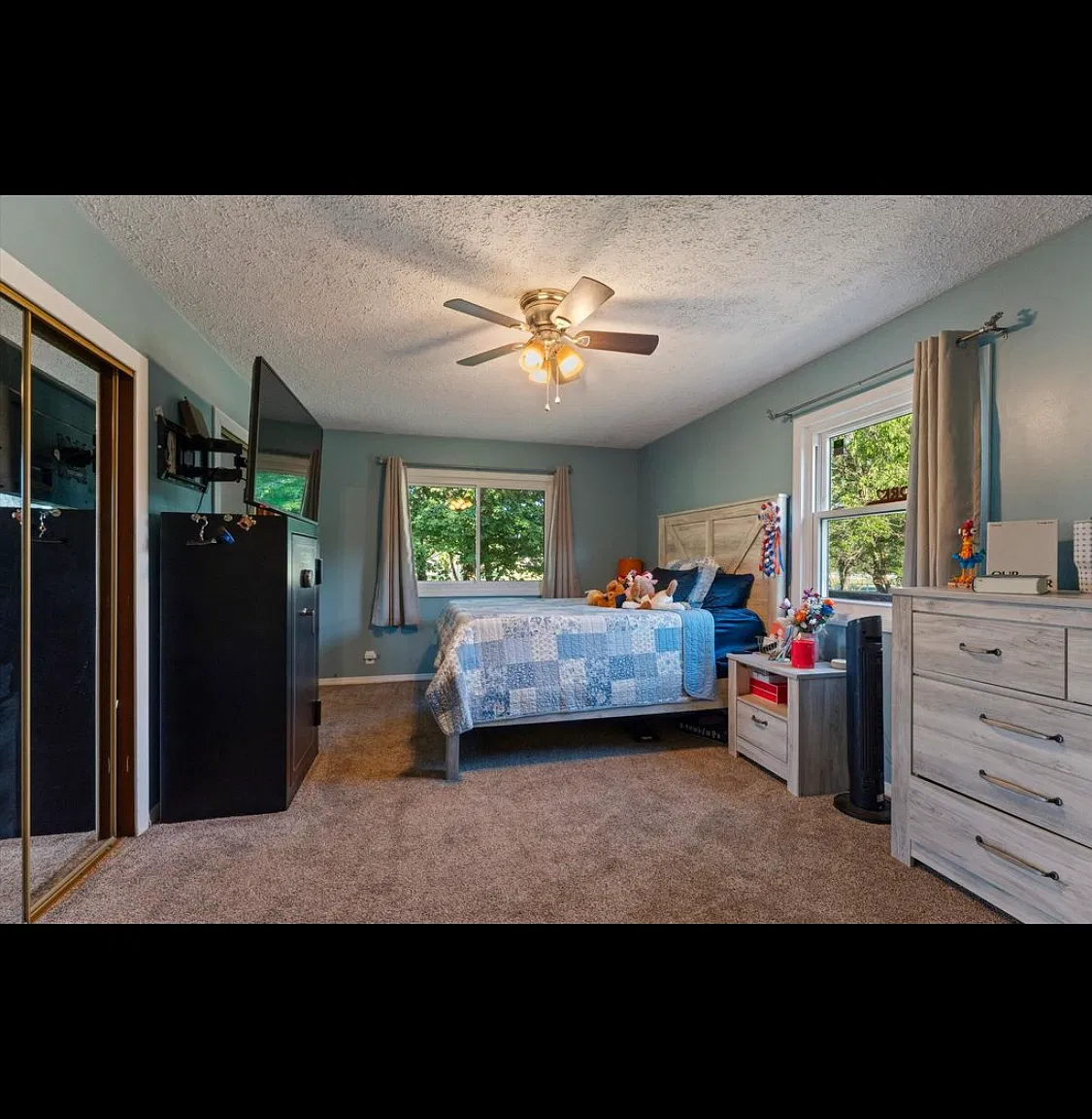 4 bed, 2540 sqft, $2,800 — Photo 4
