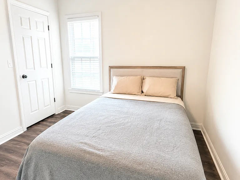 1101 Fortress Ave SW — Photo 4