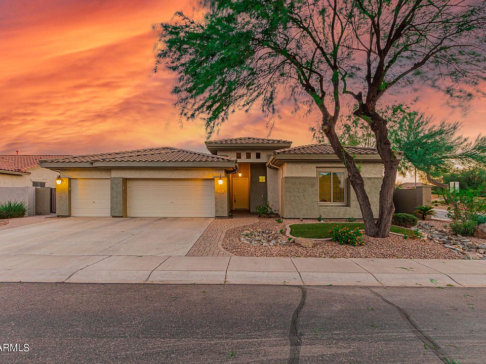1st image of 691 W WILDHORSE Drive