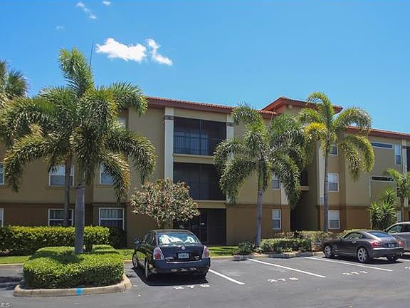 3rd image of 8870 Colonnades Ct W APT 315
