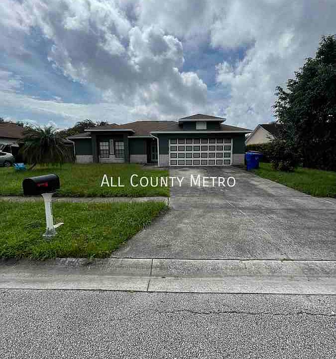 1st image of 2933 Theresa Dr