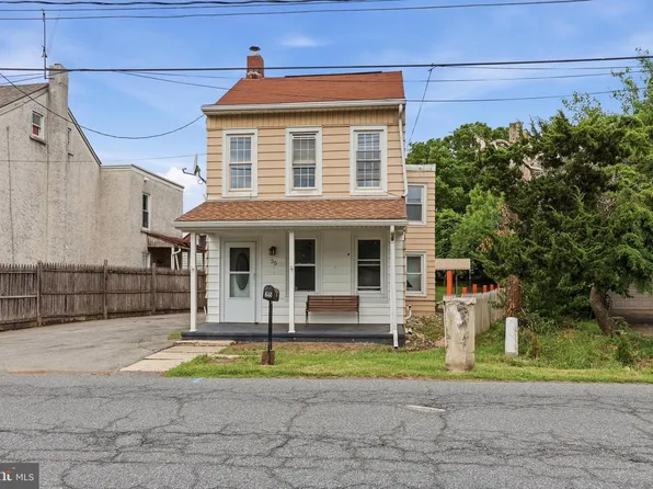 25 Water St, Reading, PA 19605