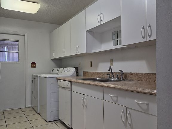 2nd image of 371 Winter Ridge Blvd