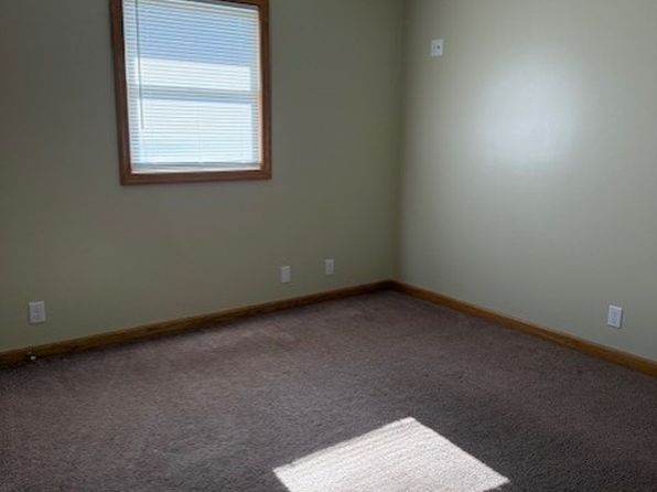 1998 N Water Street Ext, Uhrichsville, OH 44683