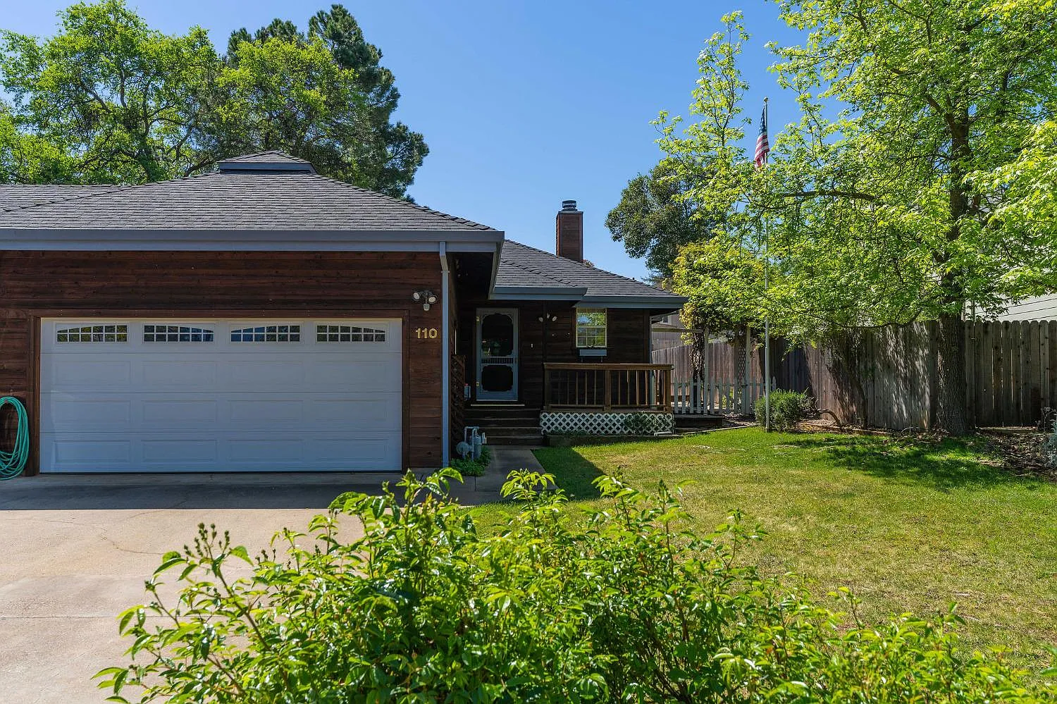 110 Bryson Dr photo 1