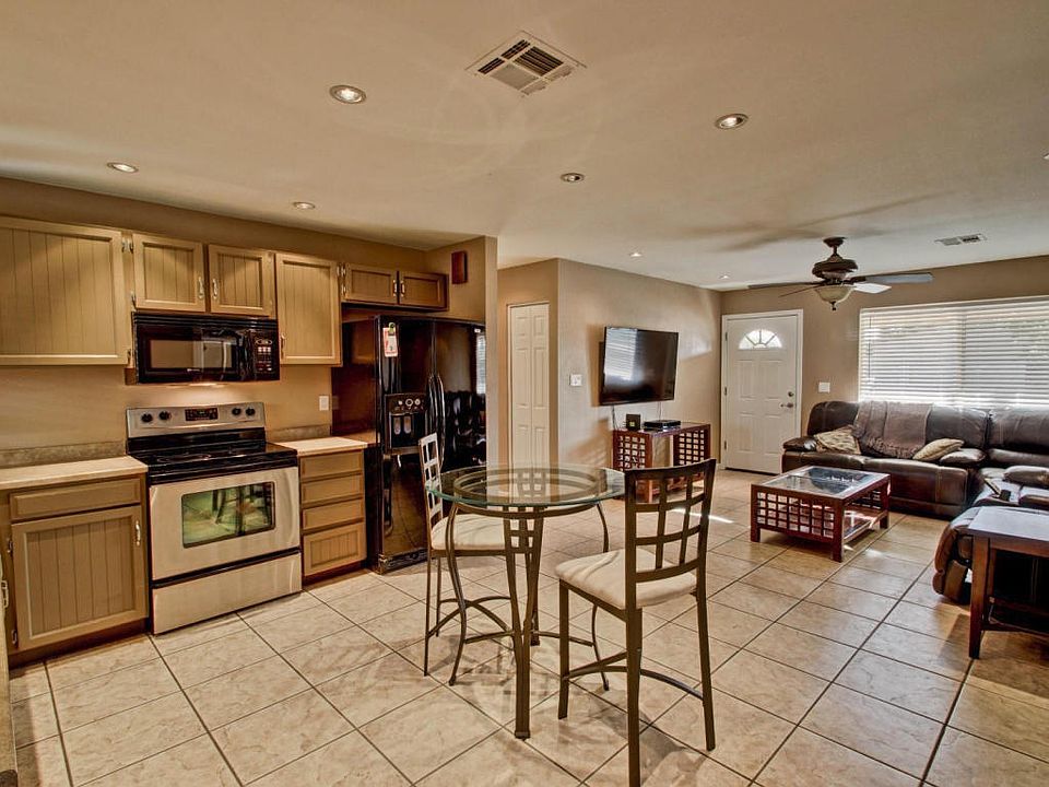 1st image of 17222 N 32nd Pl