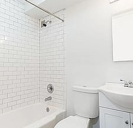 3rd image of 94 Saint Marks Pl APT 5