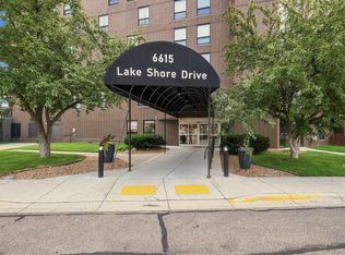 6615 Lake Shore Dr S APT 405, Minneapolis, MN 55423