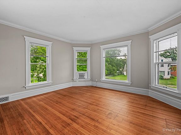3rd image of 329 S 4th St APT 3