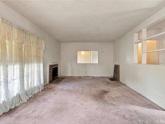 5th image of 1803 N Studebaker Rd