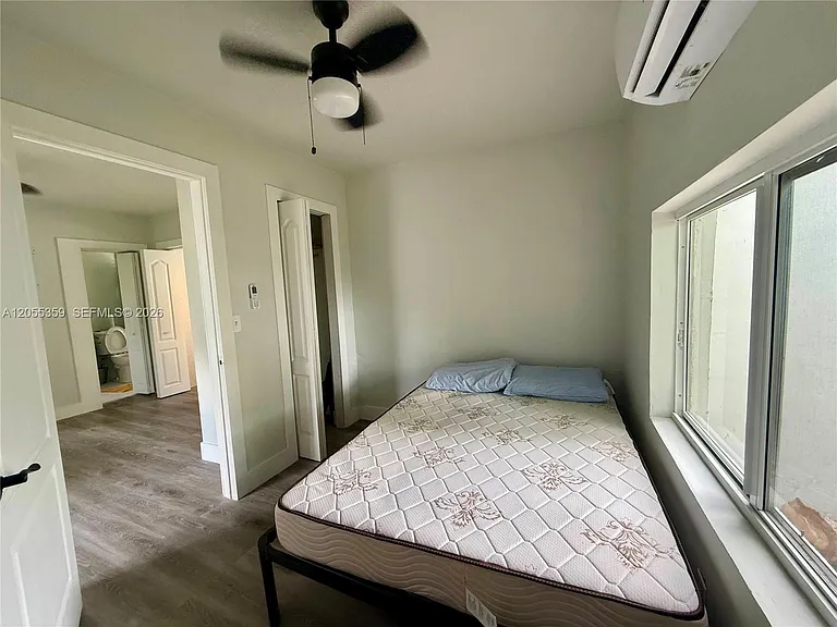2237 Wilson St #C — Photo 12