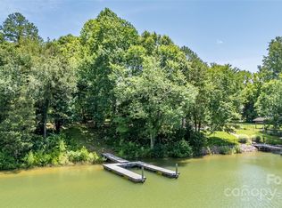 584 Williamson Rd, Mooresville, NC 28117