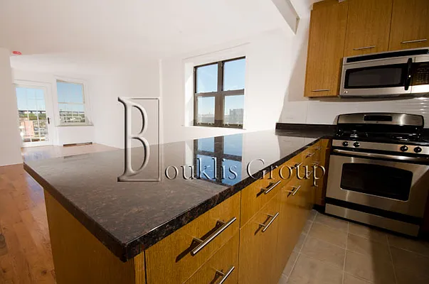 Rented by Bouklis Group | media 9