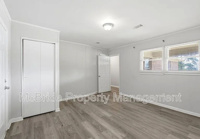 2941 Rollingwood Dr — Photo 15