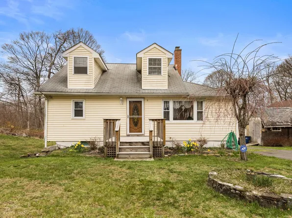 11 Birch Terrace, Pawling, NY 12564