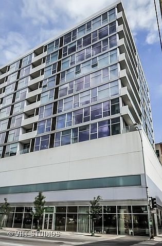 1st image of 630 N Franklin St #505