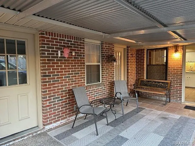 817 Dumont Dr — Photo 14