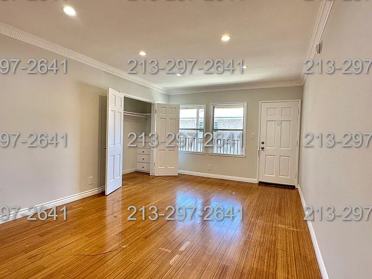1183 S Westmoreland Ave #1/4 — Photo 5