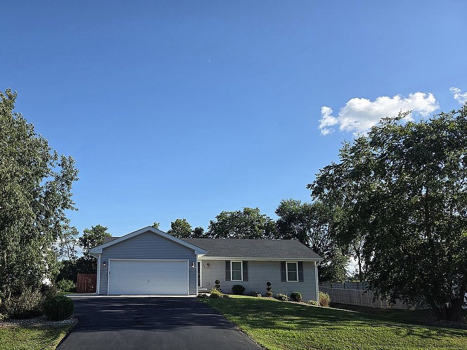 1st image of 638 Angelica Ln