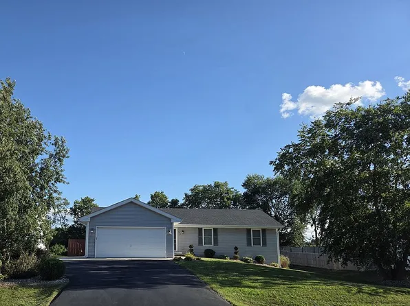 638 Angelica Ln, Roscoe, IL 61073
