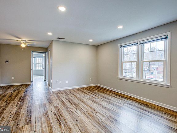 4th image of 810 S Arlington Mill Dr #8-302