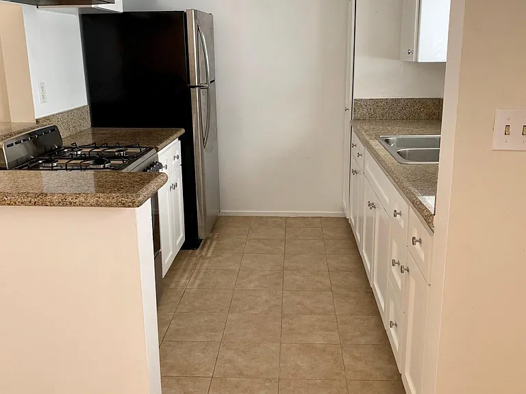 9129 National Blvd #10 — Photo 4