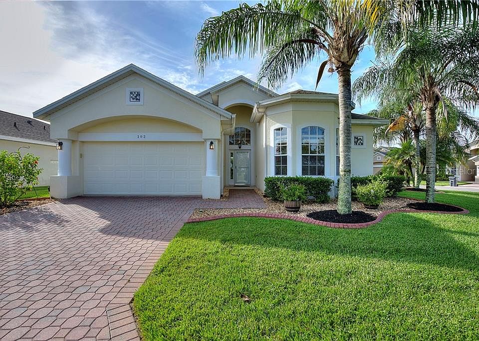 1st image of 102 Oak Hammock Dr