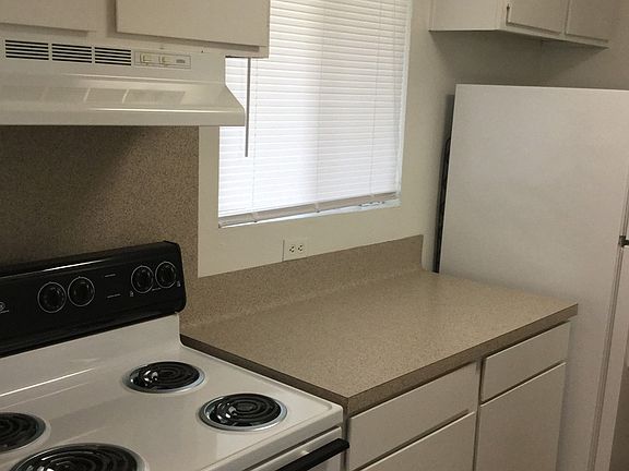 2nd image of 2607 Pecan Knoll Dr #C