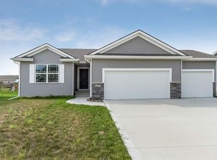 3217 NW Trestle Point Dr, Ankeny, IA 50023
