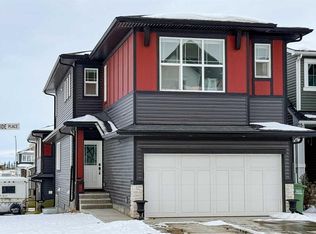 184 S Emberside Pl, Cochrane, AB T4C3B1