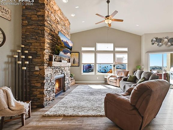 3rd image of 9957 Golf Crest Dr