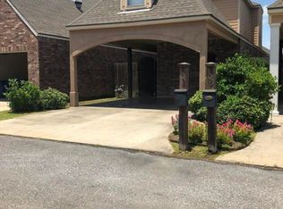 110 Millie Park Dr, Lafayette, LA 70506