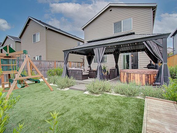 2nd image of 5623 NE 130th Pl