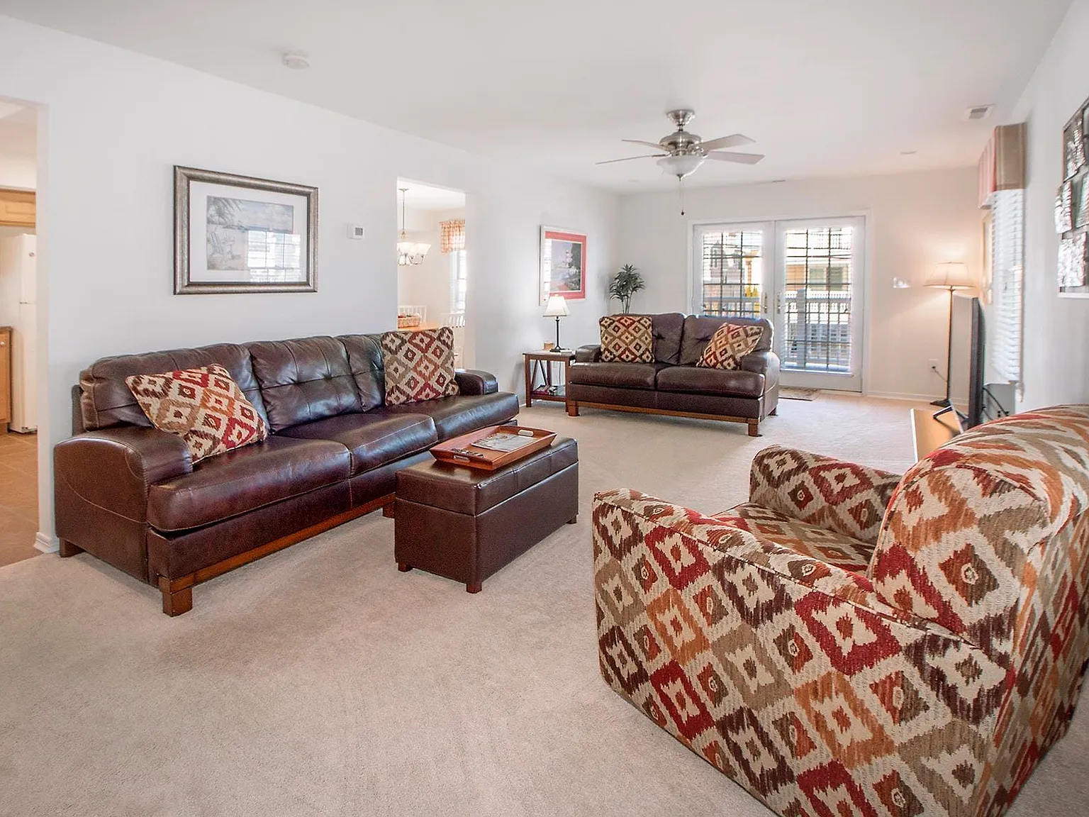 4 bed, 2.0 bath, $6,500 — Photo 3