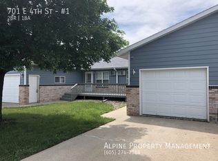 701 E 4th St APT 1, Crooks, SD 57020